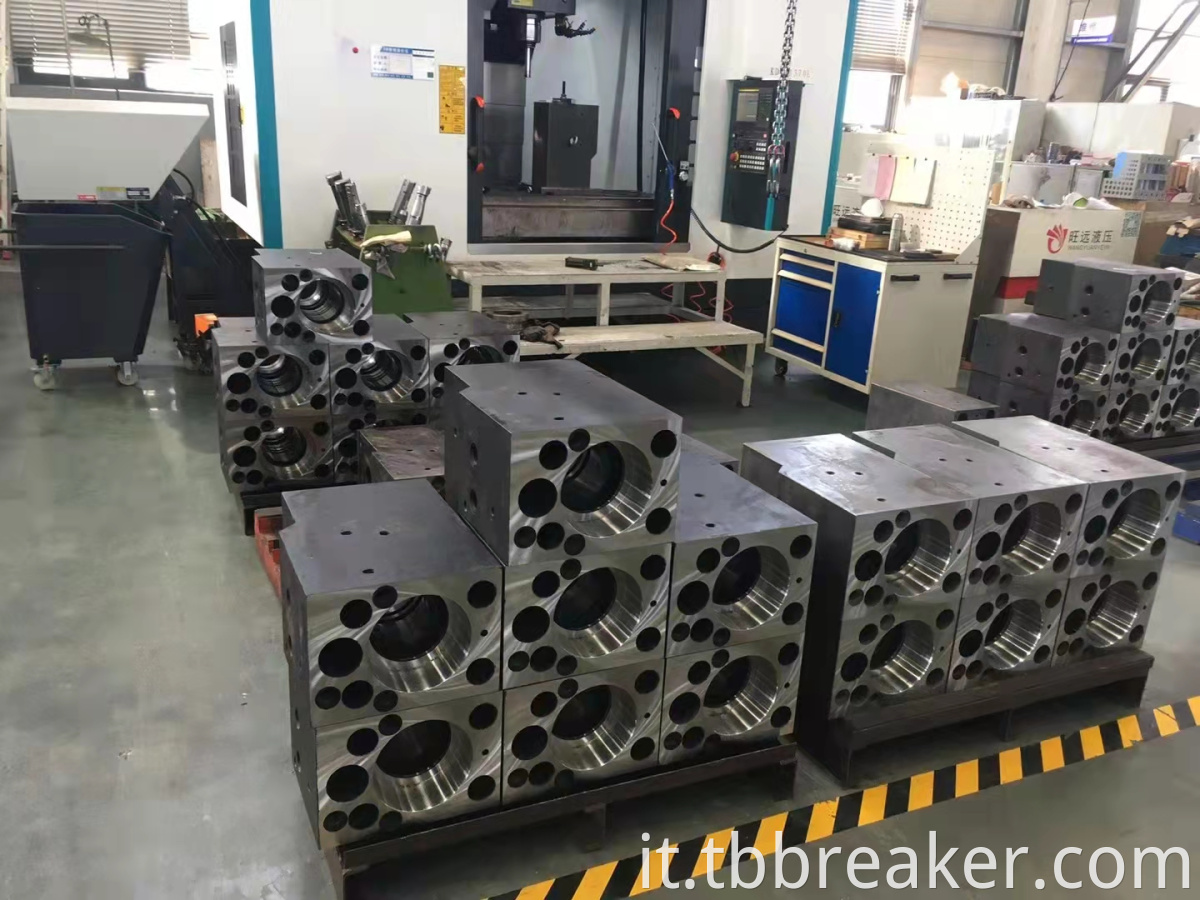 hydraulic breaker making machine